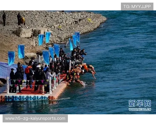 国际马拉松挑战赛中国代表团在恶劣环境中完赛展现毅力 国际马拉松挑战赛中国代表团在恶劣环境中完赛展现毅力